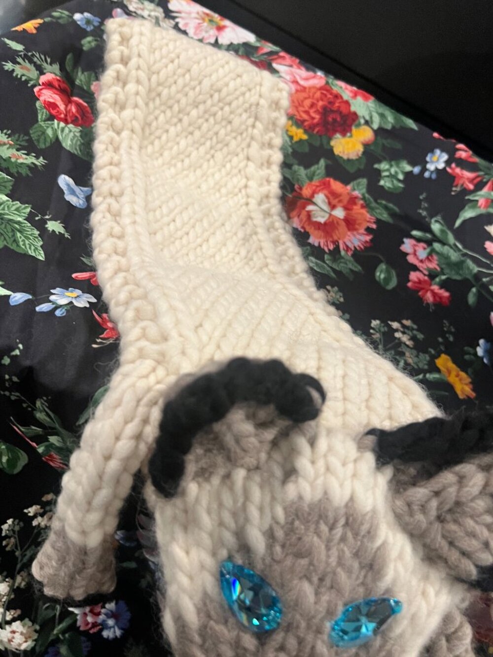 NWT Eugenia Kim Chunky Wool Siamese Kitty Cat Hooded Scarf - Picture 3 of 7